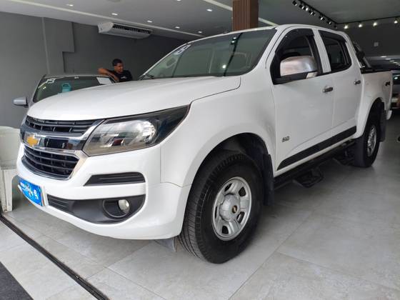 CHEVROLET S10 2.8 LS 4X4 CD 16V TURBO DIESEL 4P MANUAL CHEVROLET S10 2.8 LS 4X4 CD 16V TURBO DIESEL 4P MANUAL